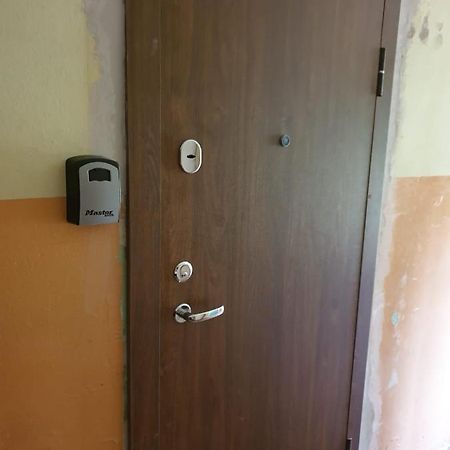 Studio Rent In זראסאי מראה חיצוני תמונה