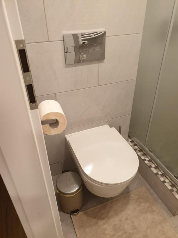 Studio Rent In זראסאי מראה חיצוני תמונה